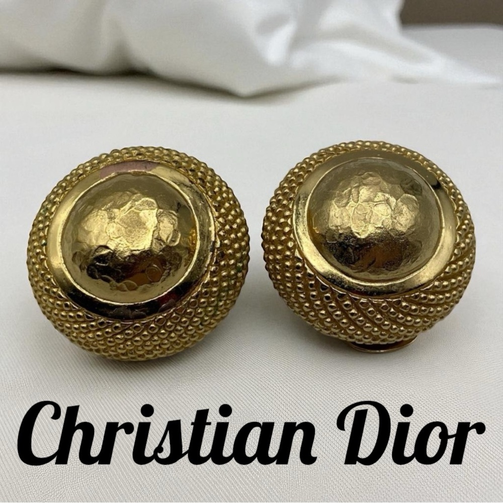 Christian Dior Vintage Gold Tone Hammered Dome Clip-On Earrings EUC